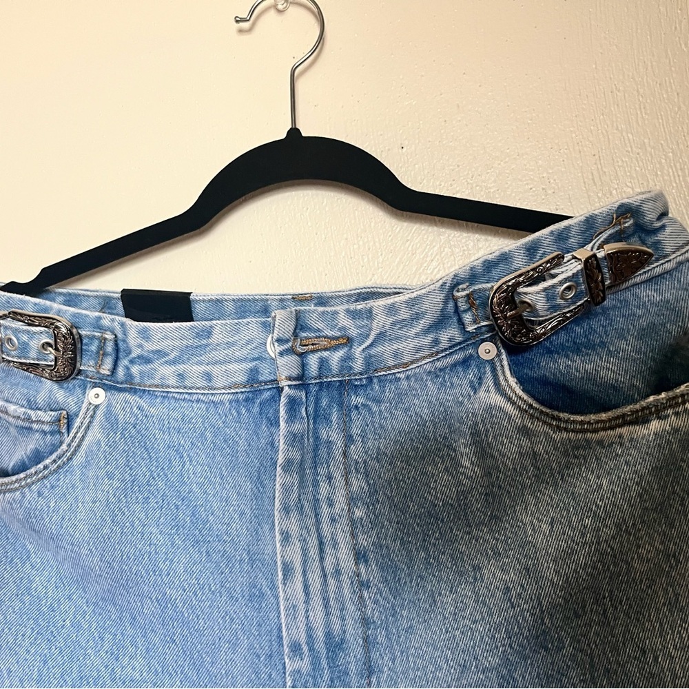 Blank NYC Belted Western High-Rise Jeans - Picture 3 of 5